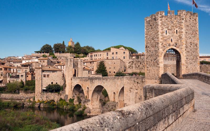 Leer het middeleeuwse dorp in Catalonië kennen dat ideaal is om in mei bezoeken