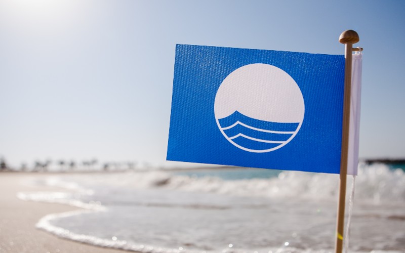 Spanje voor 30e jaar wereldleider met 638 blauwe vlaggen voor stranden