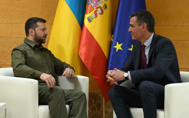 Oekraïense president Zelenski ontmoet premier Sánchez en koning Felipe VI in Spanje