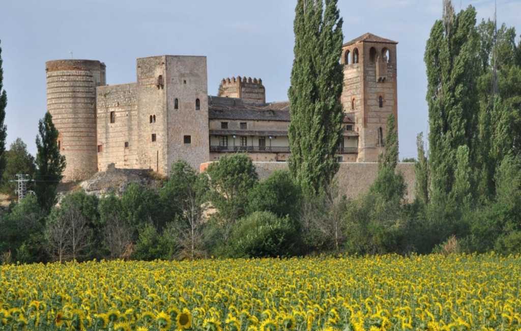 Te koop in Spanje: kasteel, toren, klooster, paleis, dorp…