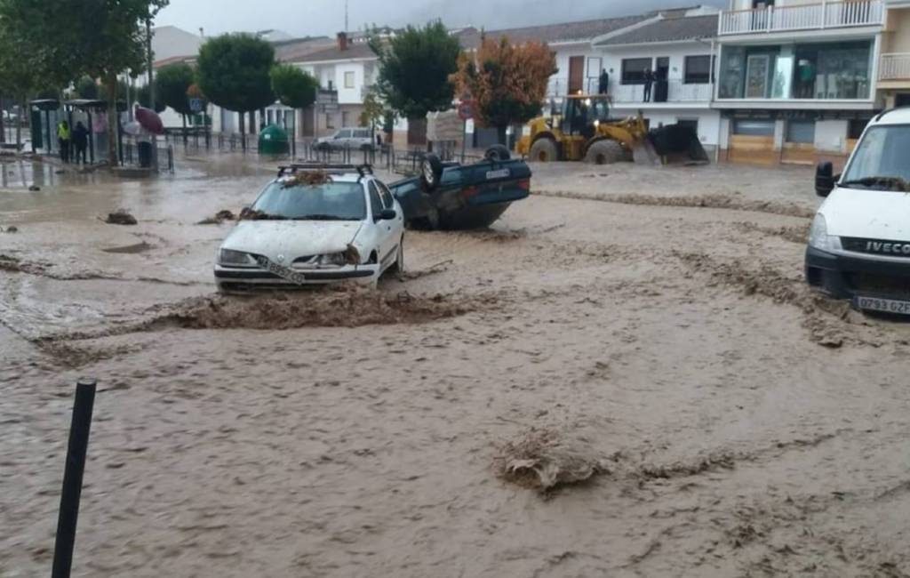 Weeralarm vanwege noodweer in negen provincies in Spanje