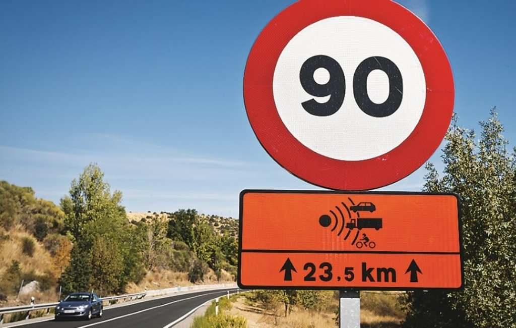 Verkeersborden van 100 naar 90 km/uur in Spanje