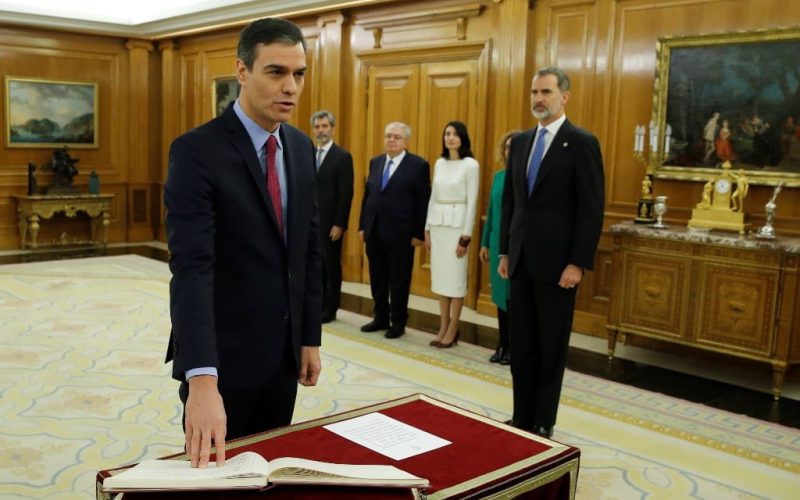 Pedro Sánchez beëdigd als nieuwe premier van Spanje