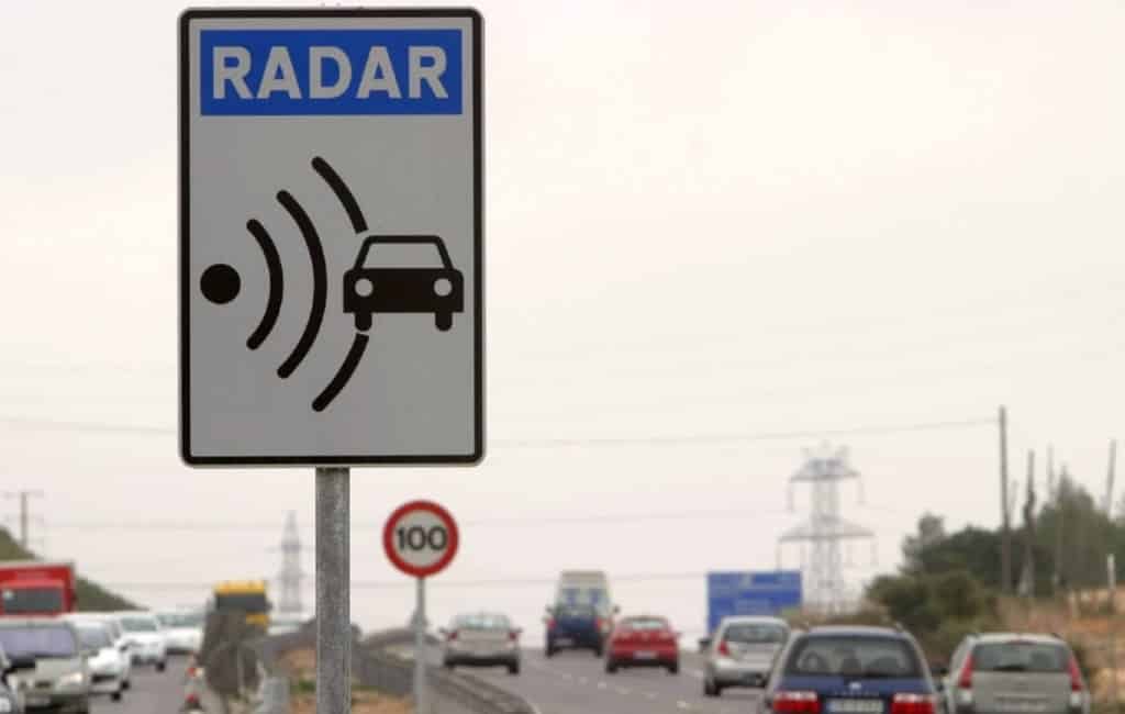 Snelheden waarbij de radar op de Spaanse wegen bekeurt