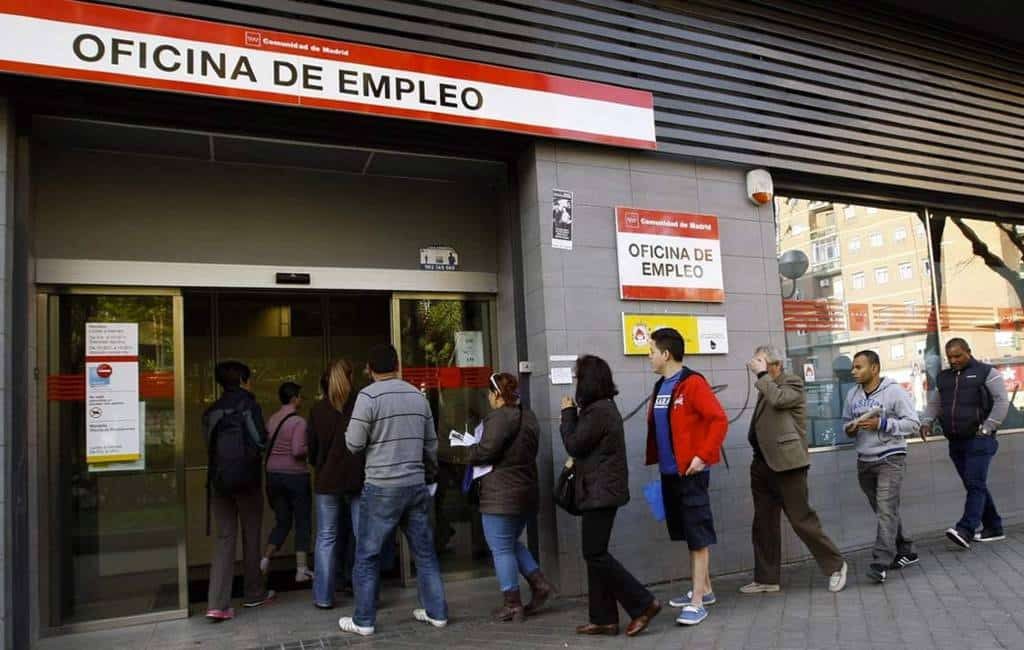 Werklozen en aantal werkenden stijgen in Spanje