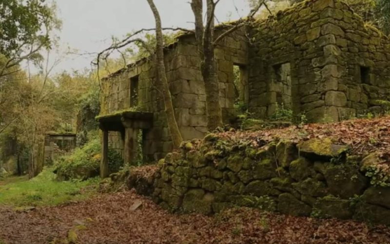Dorp met twaalf huizen in Galicië zoekt nieuwe eigenaar die het dorp gratis krijgt