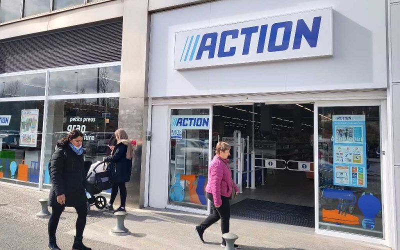 Wat is er gebeurd met de openingen van nieuwe Action winkels in Spanje?