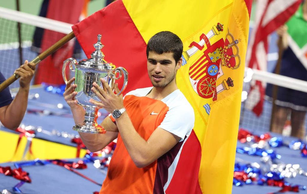 Carlos Alcaraz is de zesde Spanjaard die nummer een tennisspeler is geworden