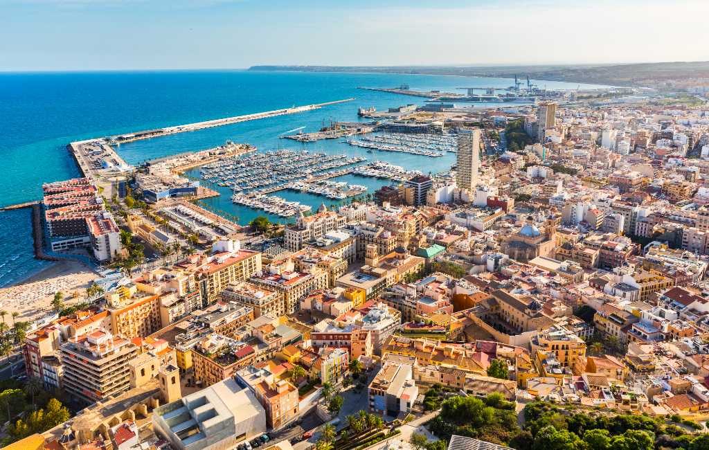 Bijna 23.000 inwoners meer in provincie Alicante dankzij buitenlanders