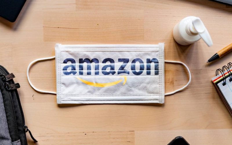 Amazon ontslaat buitenproportioneel werknemer die 4 mondmaskers meeneemt