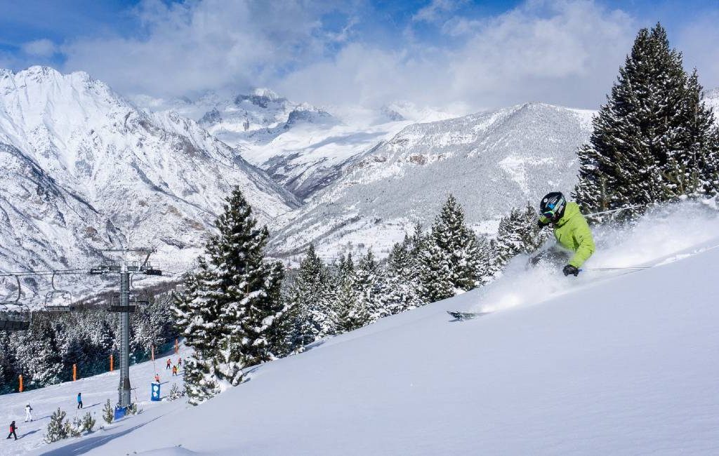 Tot vijftien centimeter verse sneeuw en -10 graden bij de skigebieden in de Pyreneeën