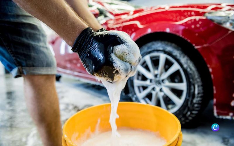 Auto wassen op straat kan een boete opleveren tot 3.000 euro in Spanje