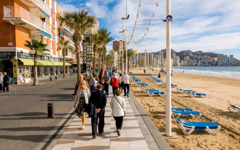 Provincie Alicante verwacht veel ‘guiris’ die de koude winter ontvluchten in eigen land