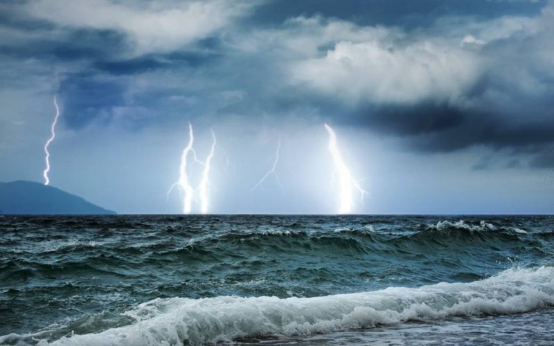 Twee buitenlandse toeristen overleden na blikseminslag op een strand op Mallorca
