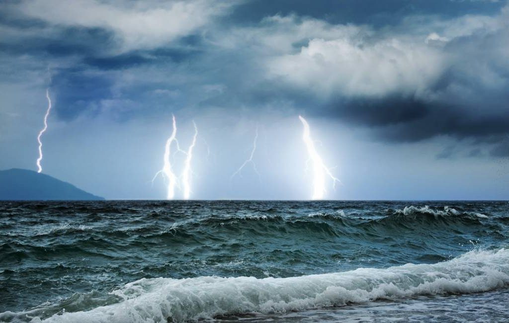 Twee buitenlandse toeristen overleden na blikseminslag op een strand op Mallorca