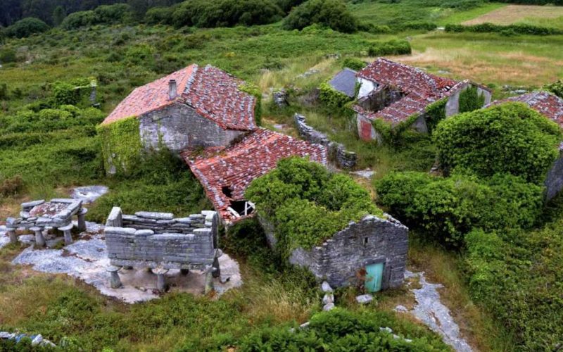 200.000 euro voor een magisch dorpje met zeezicht in Galicië