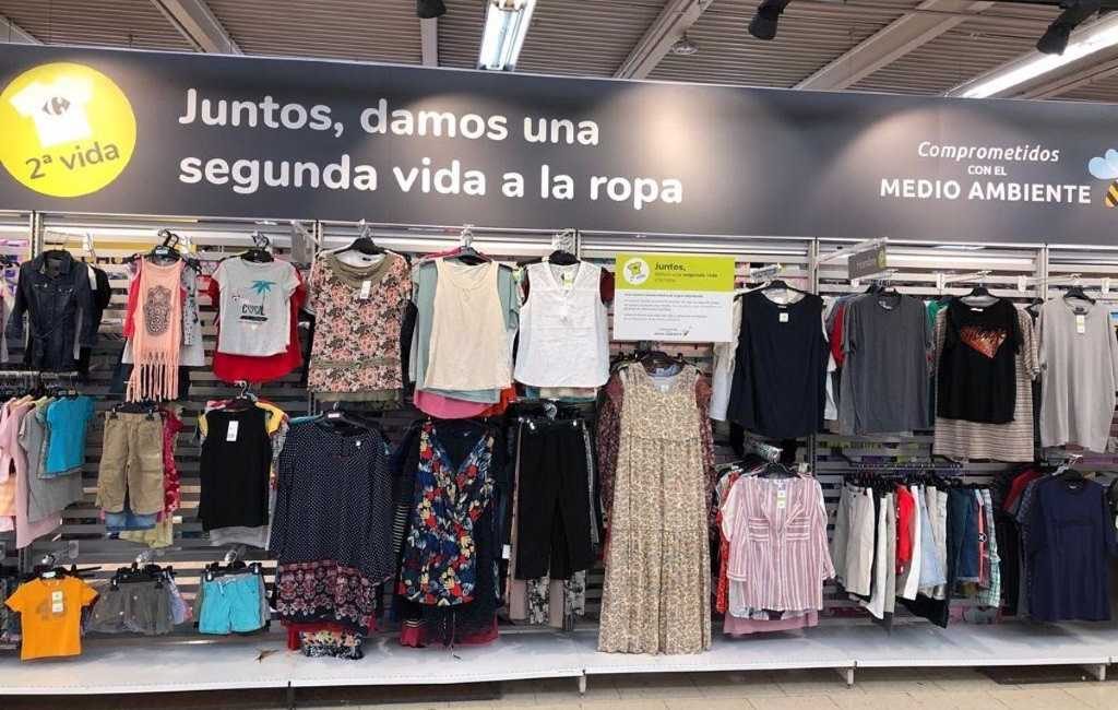 Supermarktketen Carrefour begint verkoop tweedehands kleding in Spanje