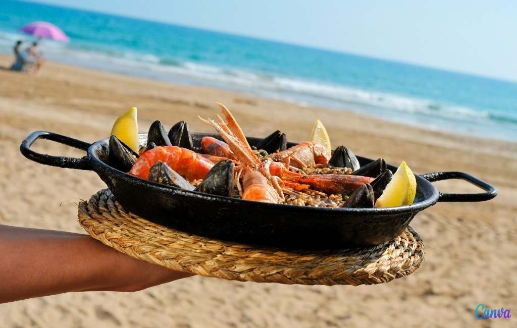 10x luxe strandtenten in Spanje om heerlijk te eten naast de zee