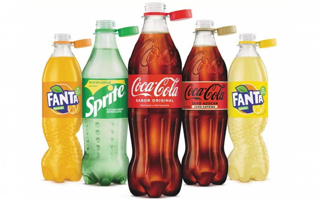 Coca-Cola lanceert in Spanje flessen met nieuwe recyclebare vaste draaidoppen