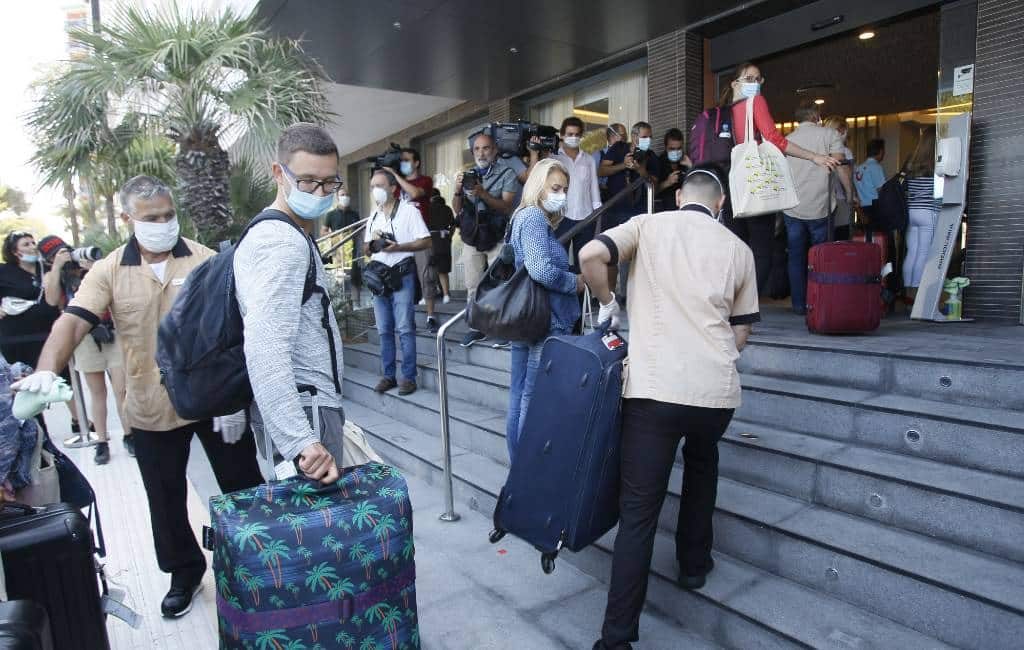 Eerste positief op COVID geteste toeristen in quarantaine in hotel op Mallorca