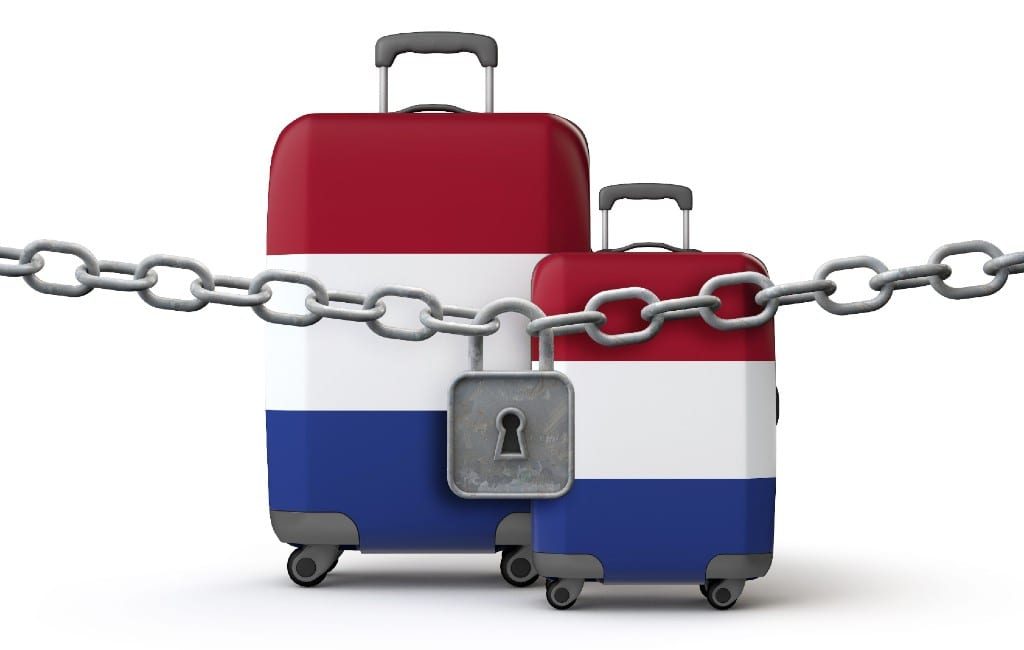Geen vliegverbod maar reizen naar Spanje wordt tot maart afgeraden in Nederland