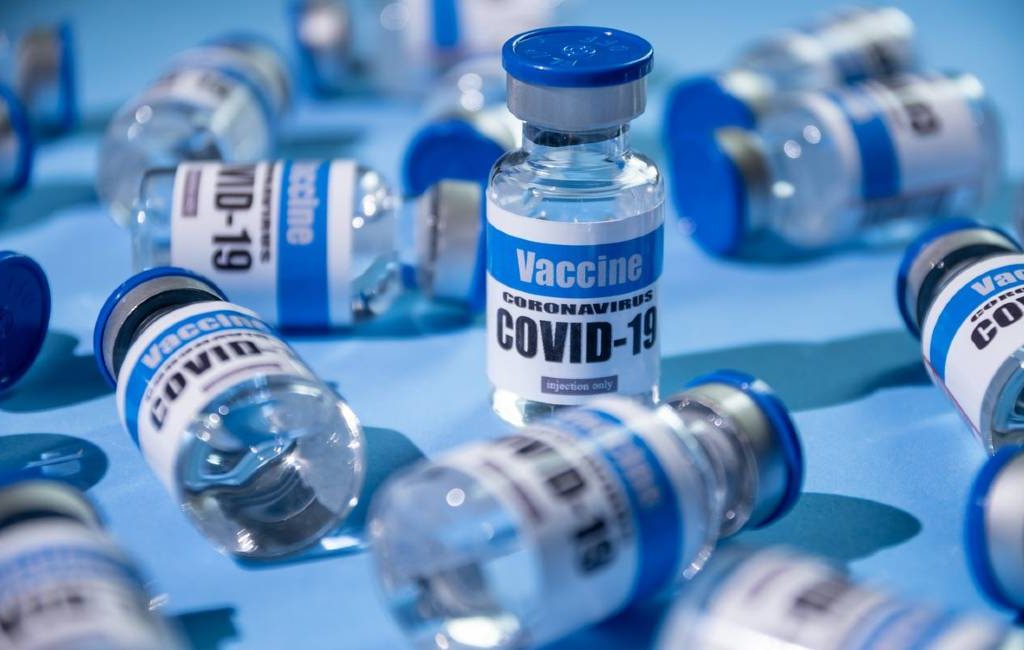 Een derde corona-vaccinatie nog niet uitgesloten in Spanje