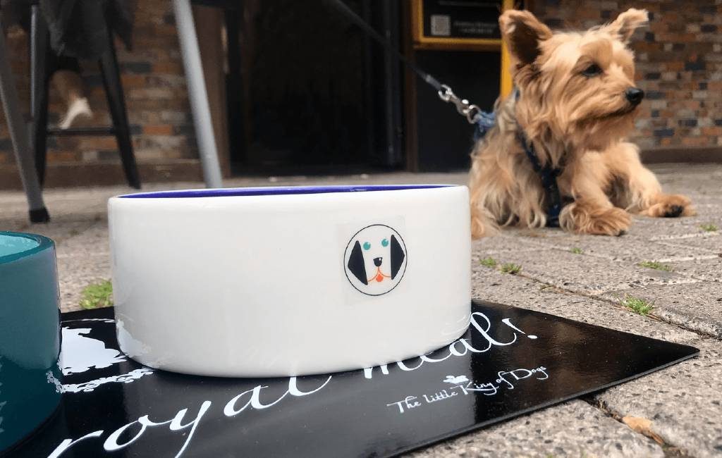 Restaurants in Denia bieden nu ook speciale honden menu's aan op terras