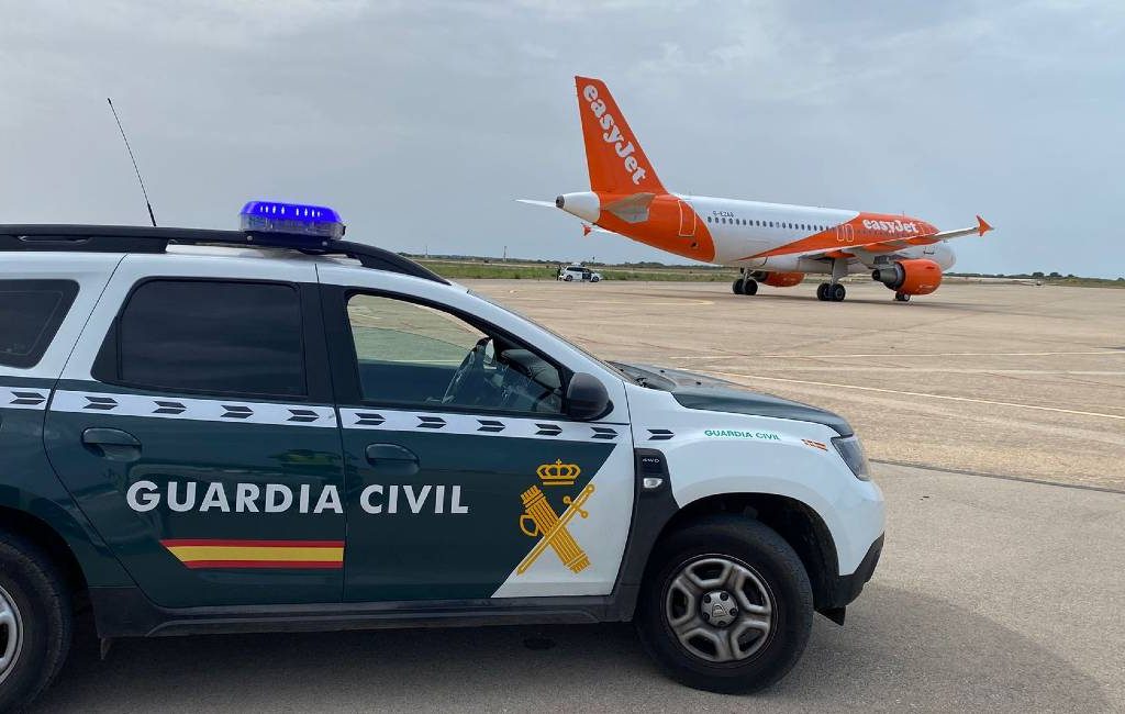 18-jarige Britse man aangehouden voor valse bommelding EasyJet vliegtuig op Menorca