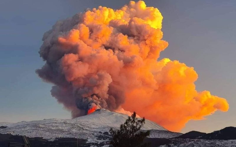 Kan een vulkanische uitbarsting van de Etna op Sicilië ook in Spanje gebeuren?