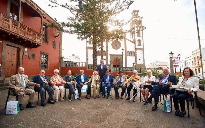 Familie van 12 broers en zussen zijn samen 1074 jaar oud op Gran Canaria