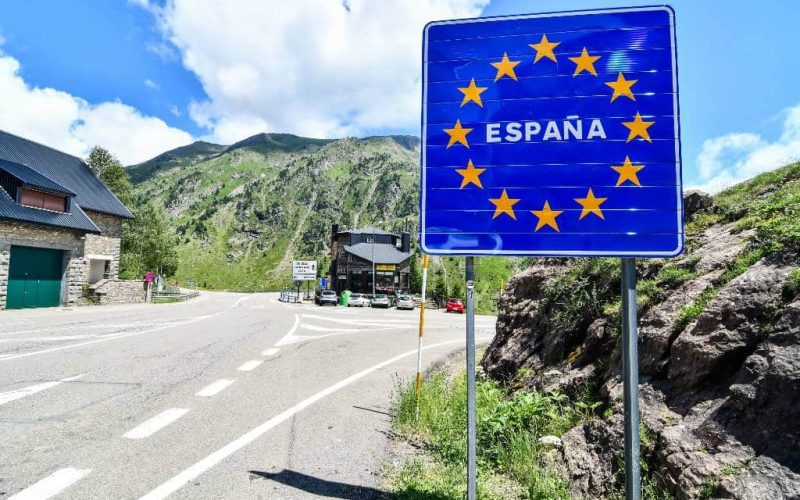 656 kilometer Spaans-Franse grens weer open