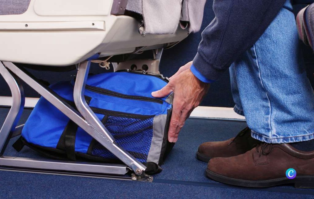 Afmetingen gratis handbagage voor het vliegen naar Spanje met Ryanair, Vueling en Transavia etc.