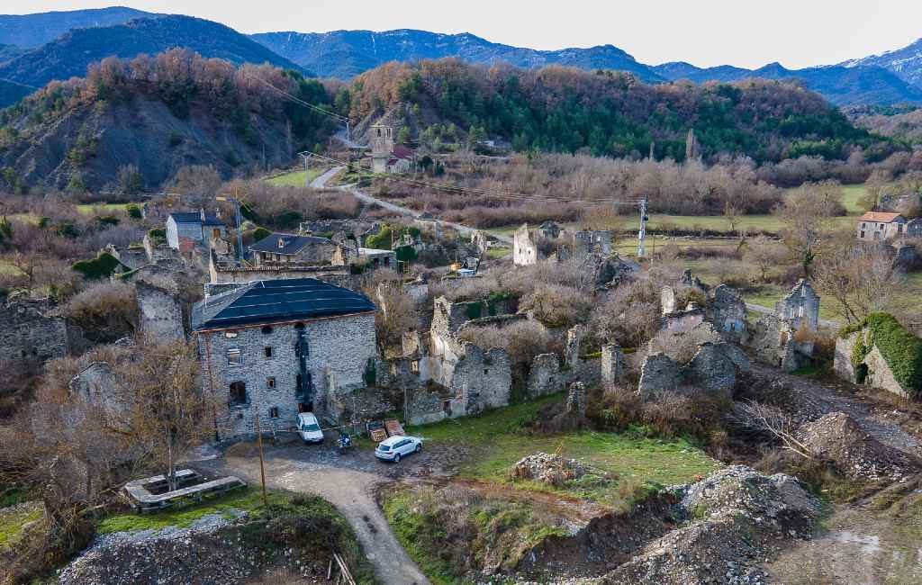 De herrijzenis van Janovas: het verhaal van een verlaten dorp in de Pyreneeën
