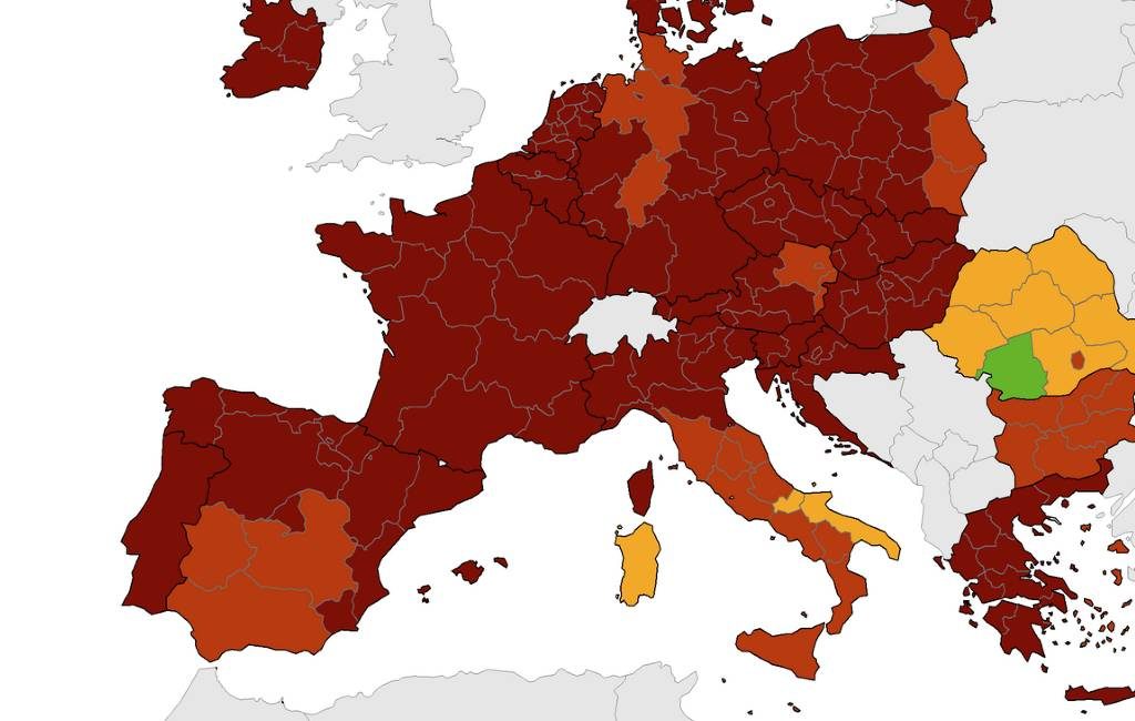 Corona-kaart Europees Centrum voor ziektepreventie met LICHT- en DONKERROOD in Spanje (23 dec)