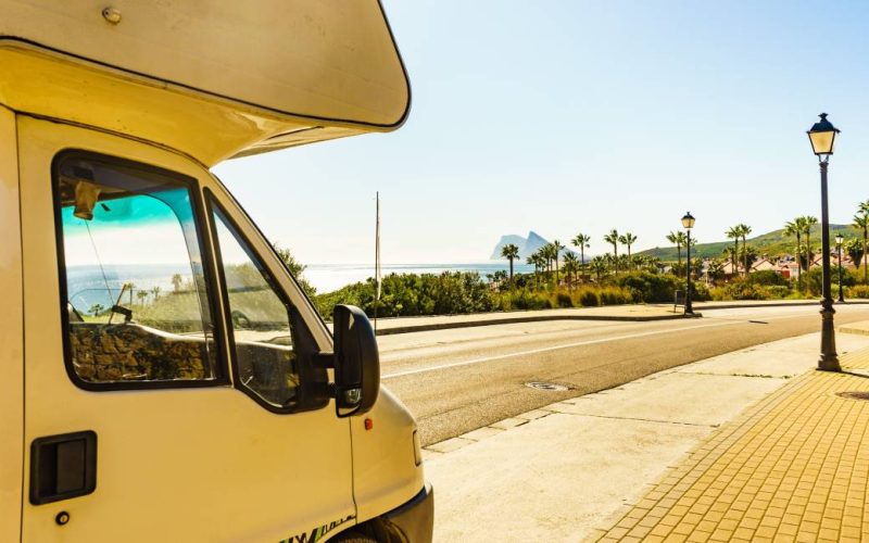 Spaanse verkeersdienst past omschrijving voor parkeren kampeerauto’s aan