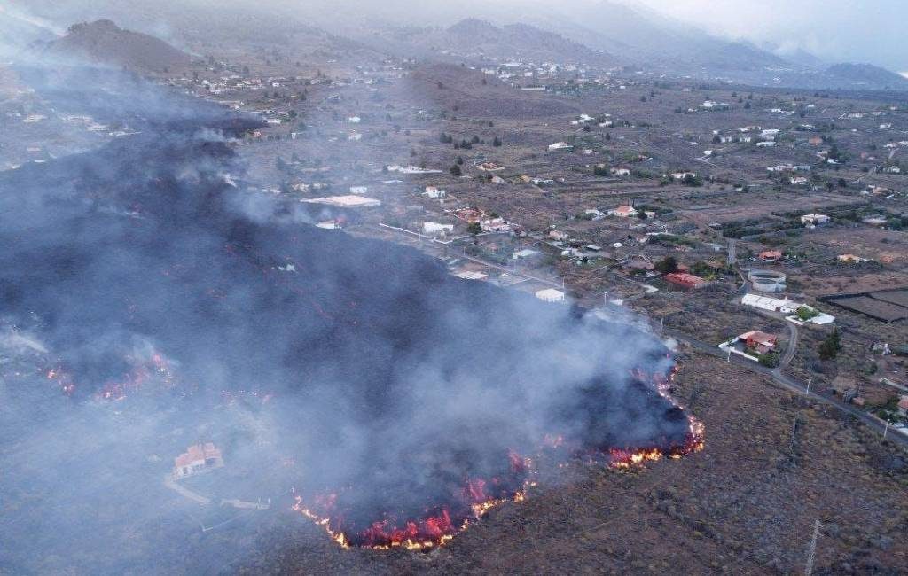 Nederland verandert vanwege vulkaanuitbarsting reisadvies voor La Palma en toeristen geëvacueerd