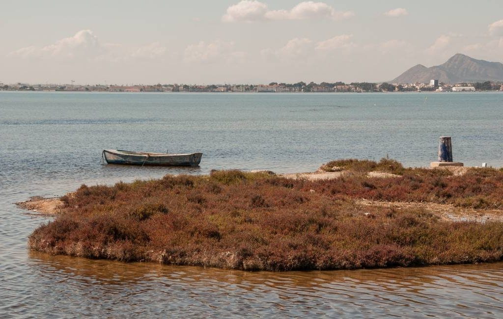 Mar Menor lagune in Murcia is Europa's eerste met de status als rechtspersoon