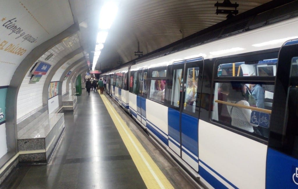 Verboden te eten en drinken in de metro en bussen in Madrid