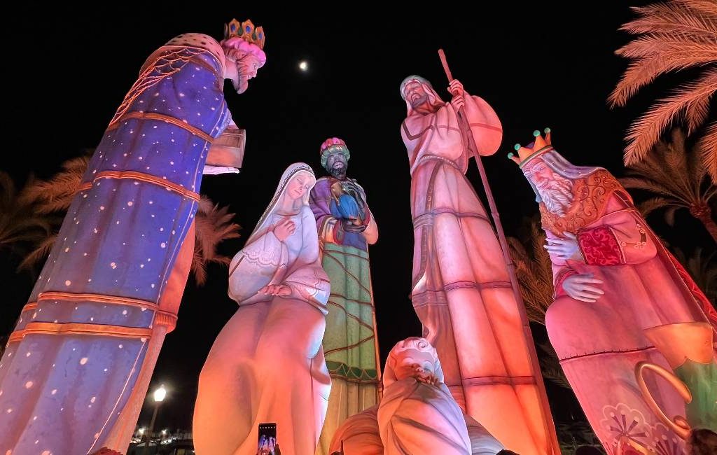 De monumentale kerststal van het Guinness-record is weer te bewonderen in Alicante