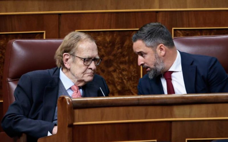 Motie van wantrouwen tegen de Spaanse premier met meerderheid niet aangenomen