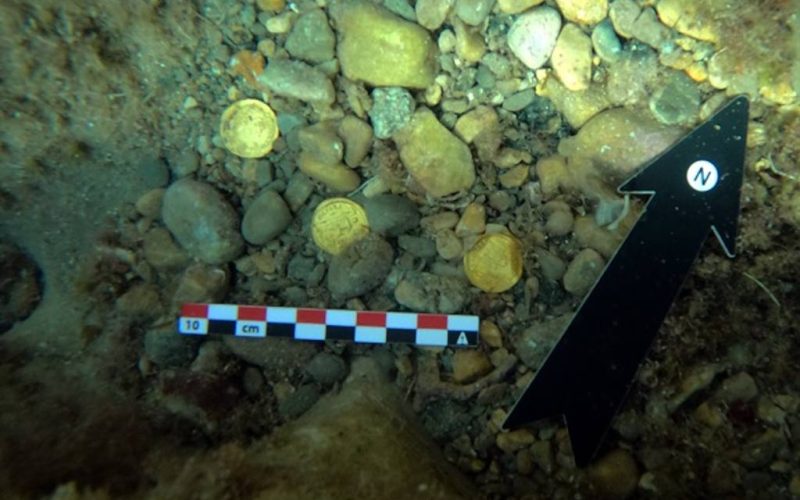 Twee duikers vinden 53 Romeinse gouden muntstukken op de zeebodem bij Alicante