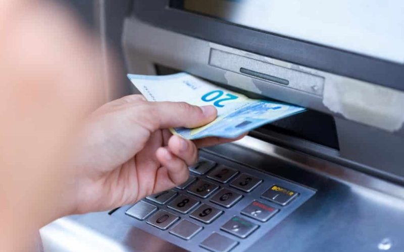 Krijgt Spanje een wet waarin staat dat elk dorp een geldautomaat moet hebben?