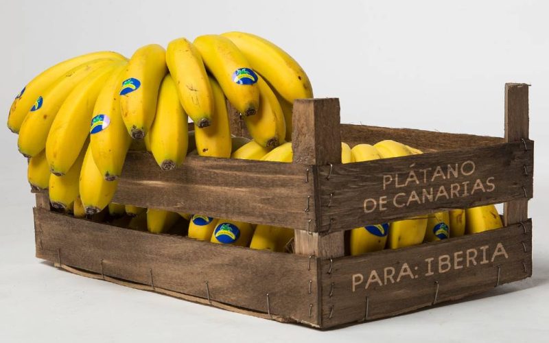 Levenslang gratis Canarische bananen voor YouTubers die Andorra verlaten