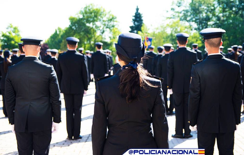 Kun je als Nederlander of Belg een agent worden van de Policía Nacional in Spanje?