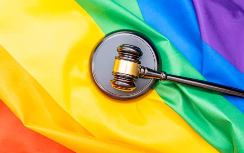 Rechtbank in Valencia trekt uitspraak in tegen man die homoseksuele geaardheid ‘verborg’ voor echtgenote