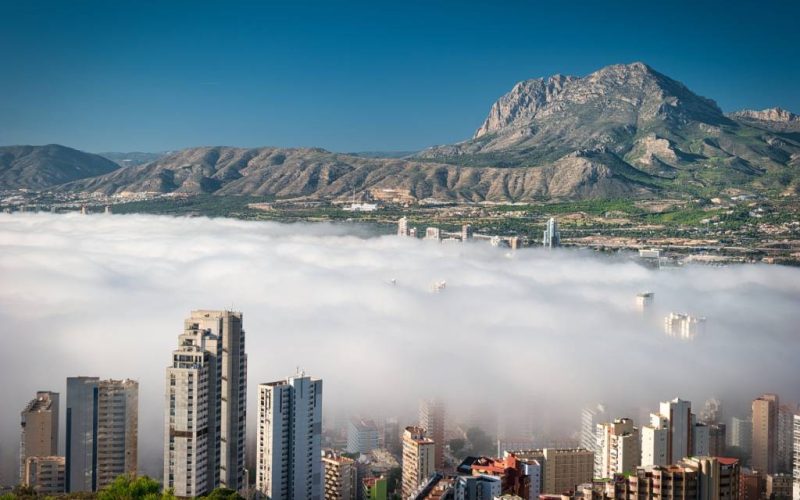 Spaanse Middellandse Zeekust eindigt 2021 met mist en start 2022 met ‘niebla’