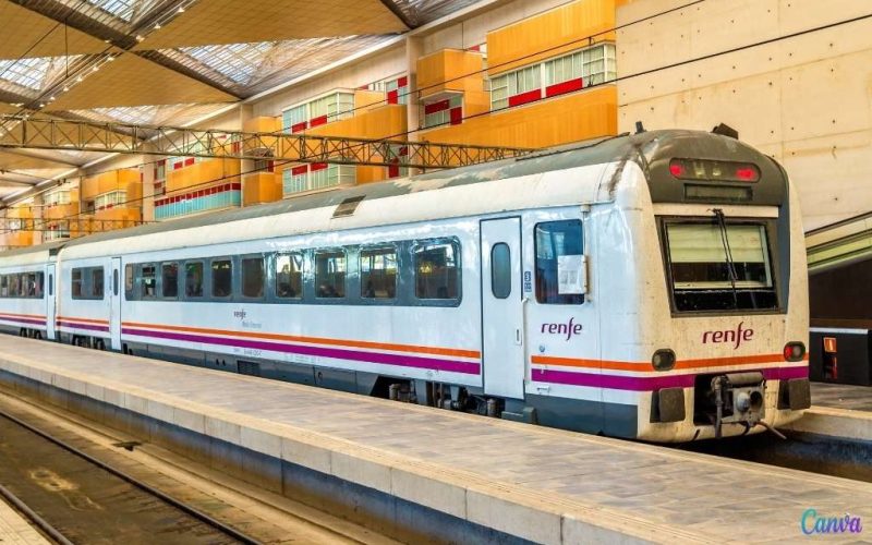 Inwoners van Spanje en toeristen kunnen zich registreren voor met korting reizen met de trein in Spanje
