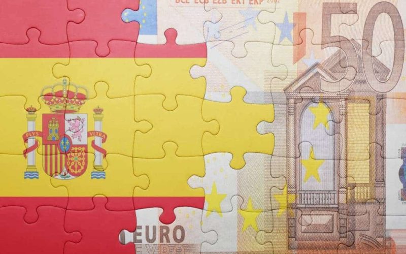 Meest voorkomende bruto jaarsalaris in Spanje is 18.468 euro