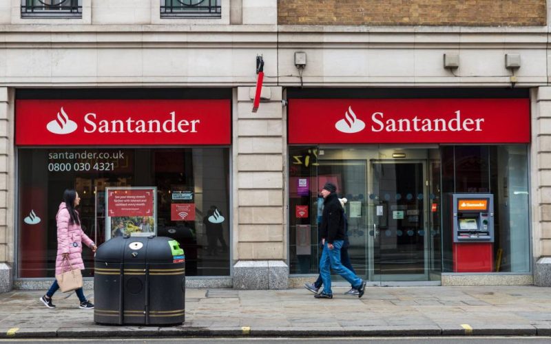 Spaanse bank Santander geeft per abuis bijna 155 miljoen euro aan duizenden klanten