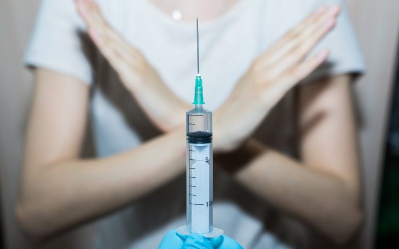 Vrouw hield kinderen verborgen in Portugal om corona-vaccinatie te vermijden